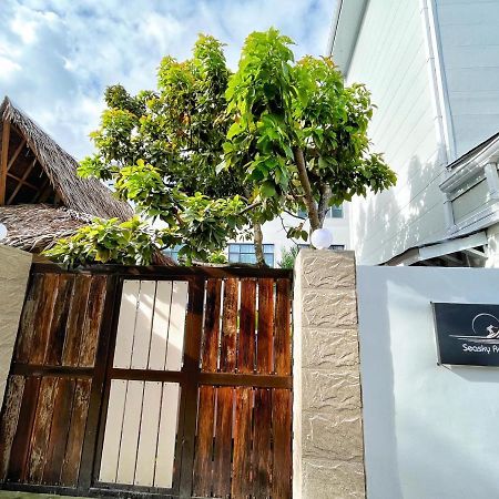 Siargao Seasky Resort Catangnan Exterior foto