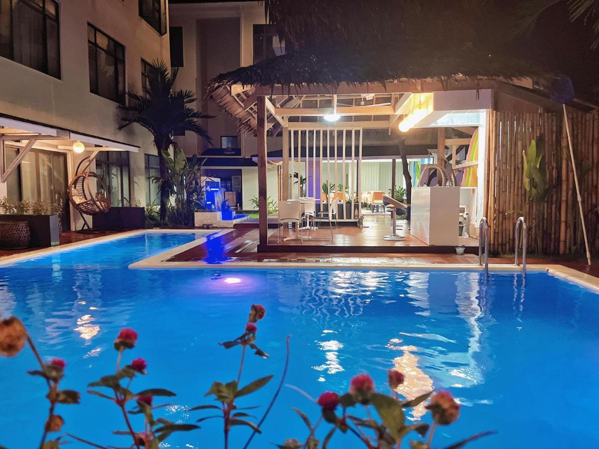 Siargao Seasky Resort Catangnan Exterior foto